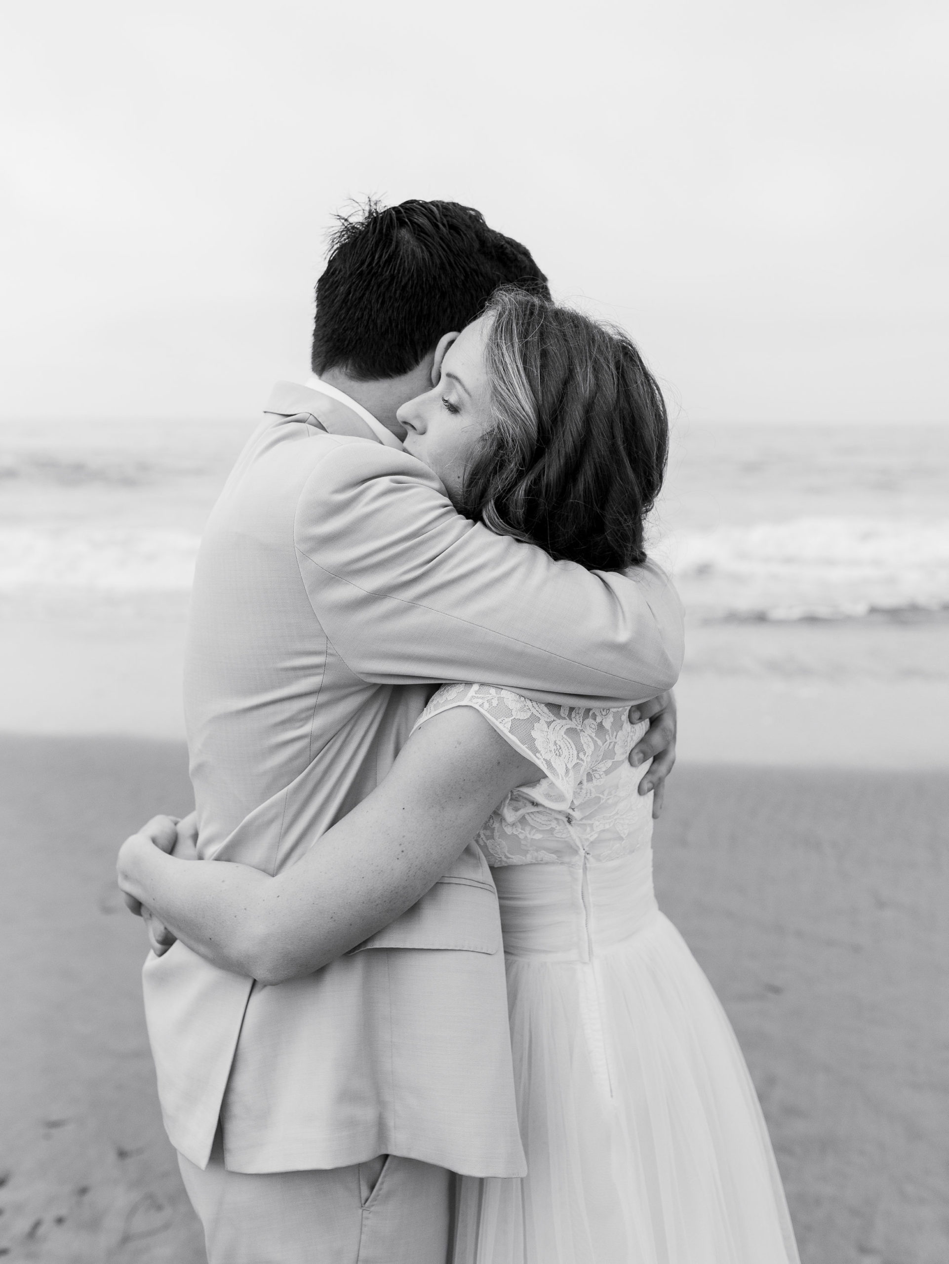 Intimate beach wedding in Santa Cruz, California. Photos by Shannon Alyse Photography. 